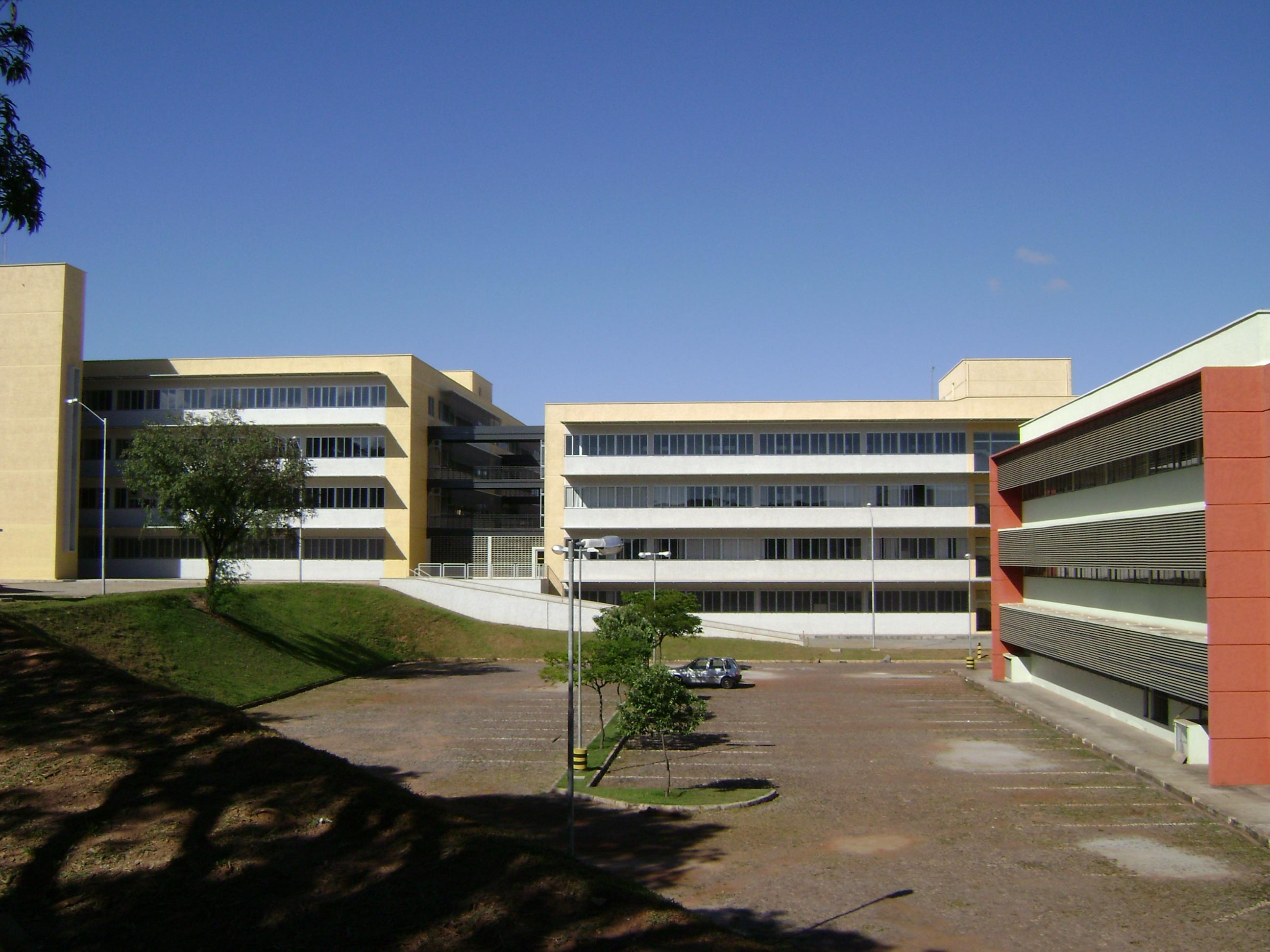 Escola de Engenharia da Universidade Federal de Minas Gerais