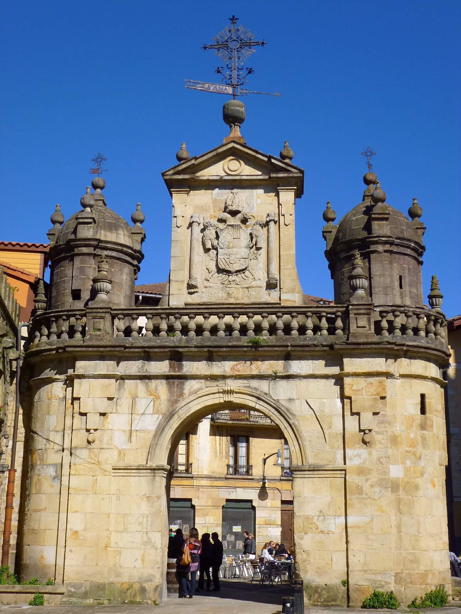 Puerta de Santa Ana
