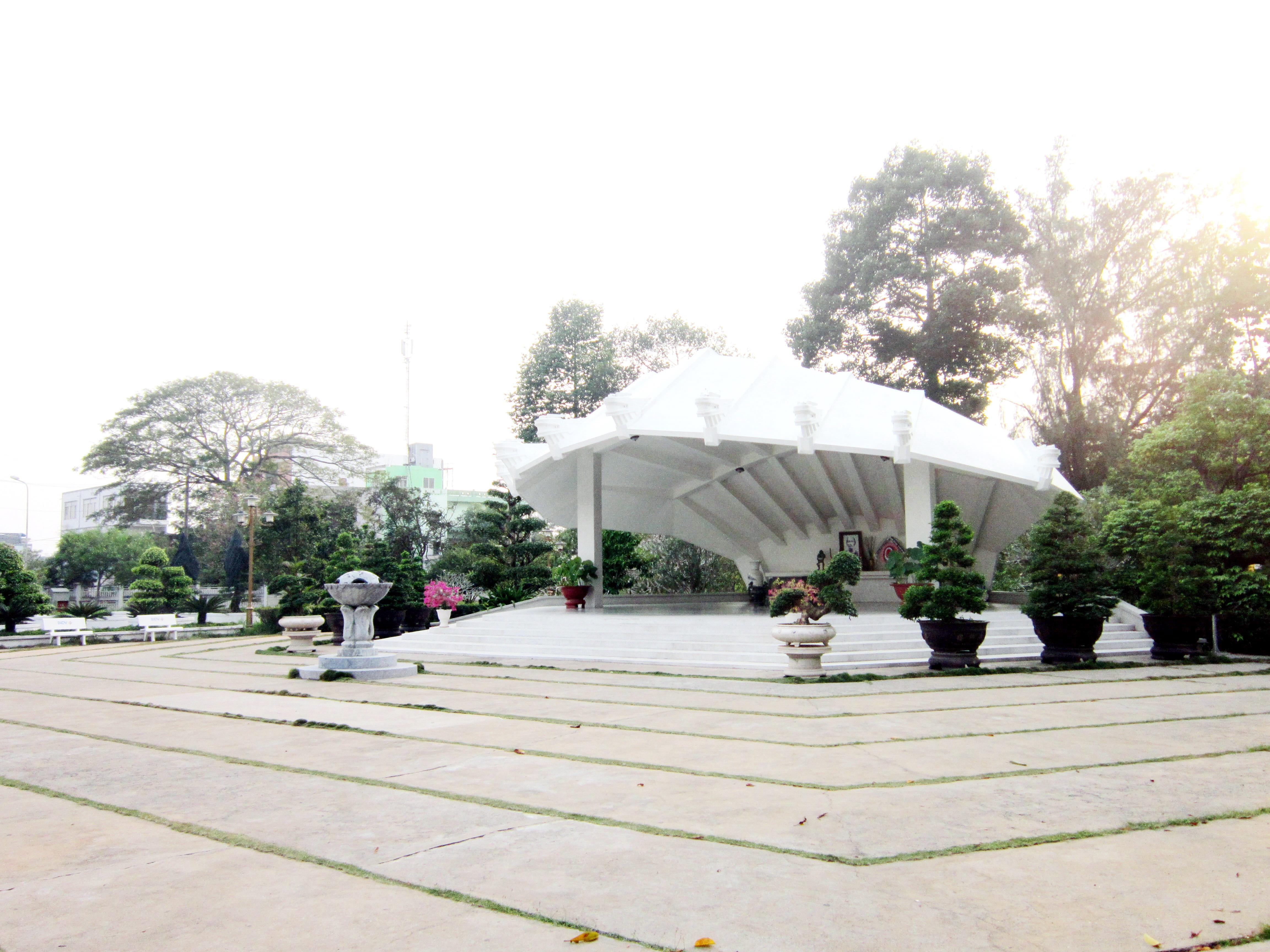 Nguyen Sinh Sac relic