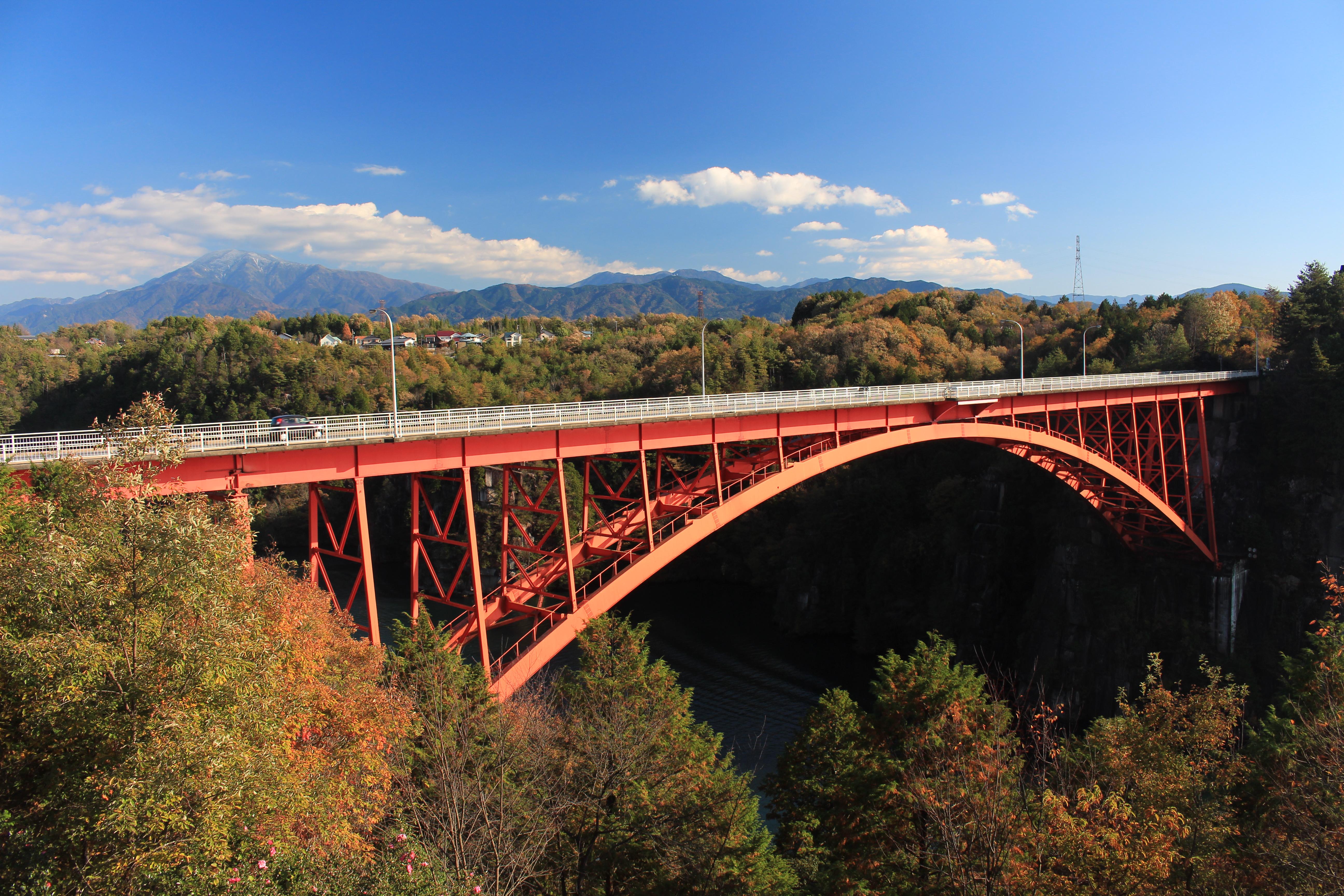 Enakyo Bridge