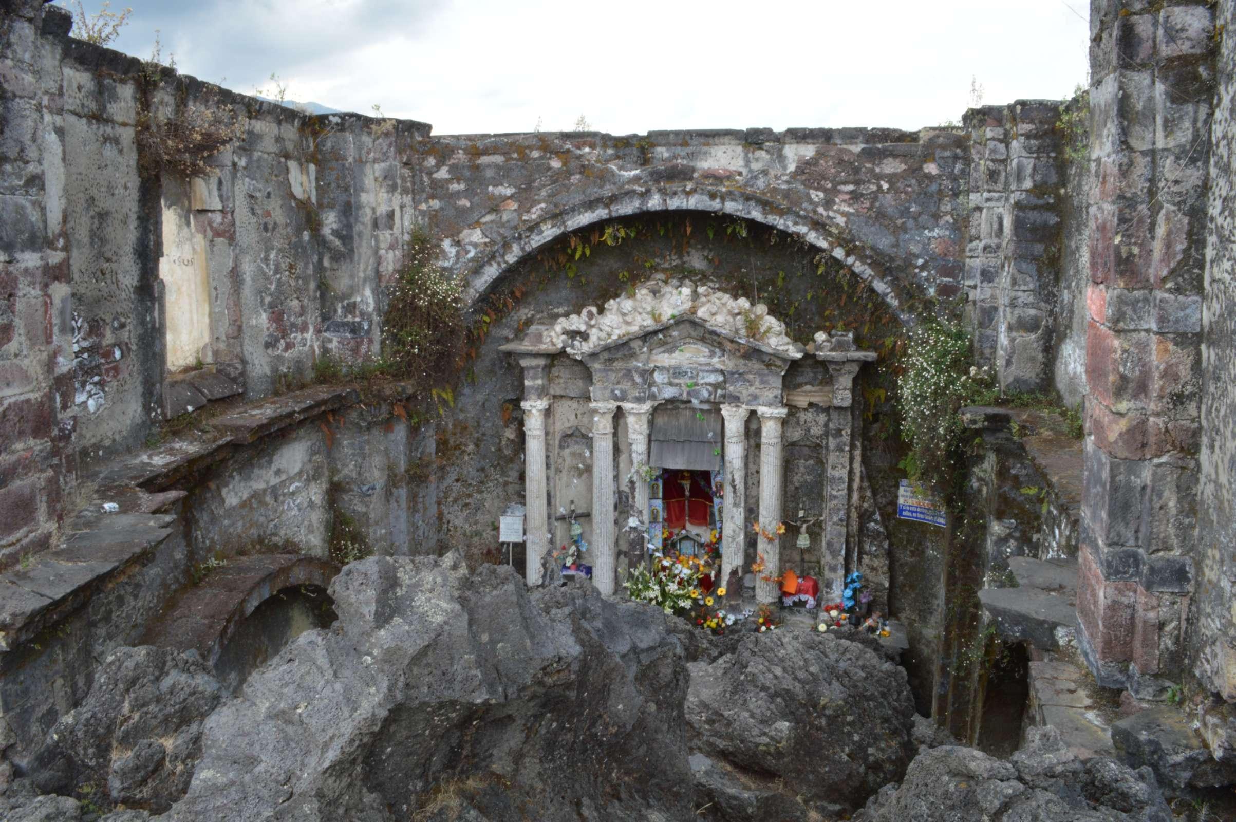 Ruinas del Santuario del Señor de los Milagros