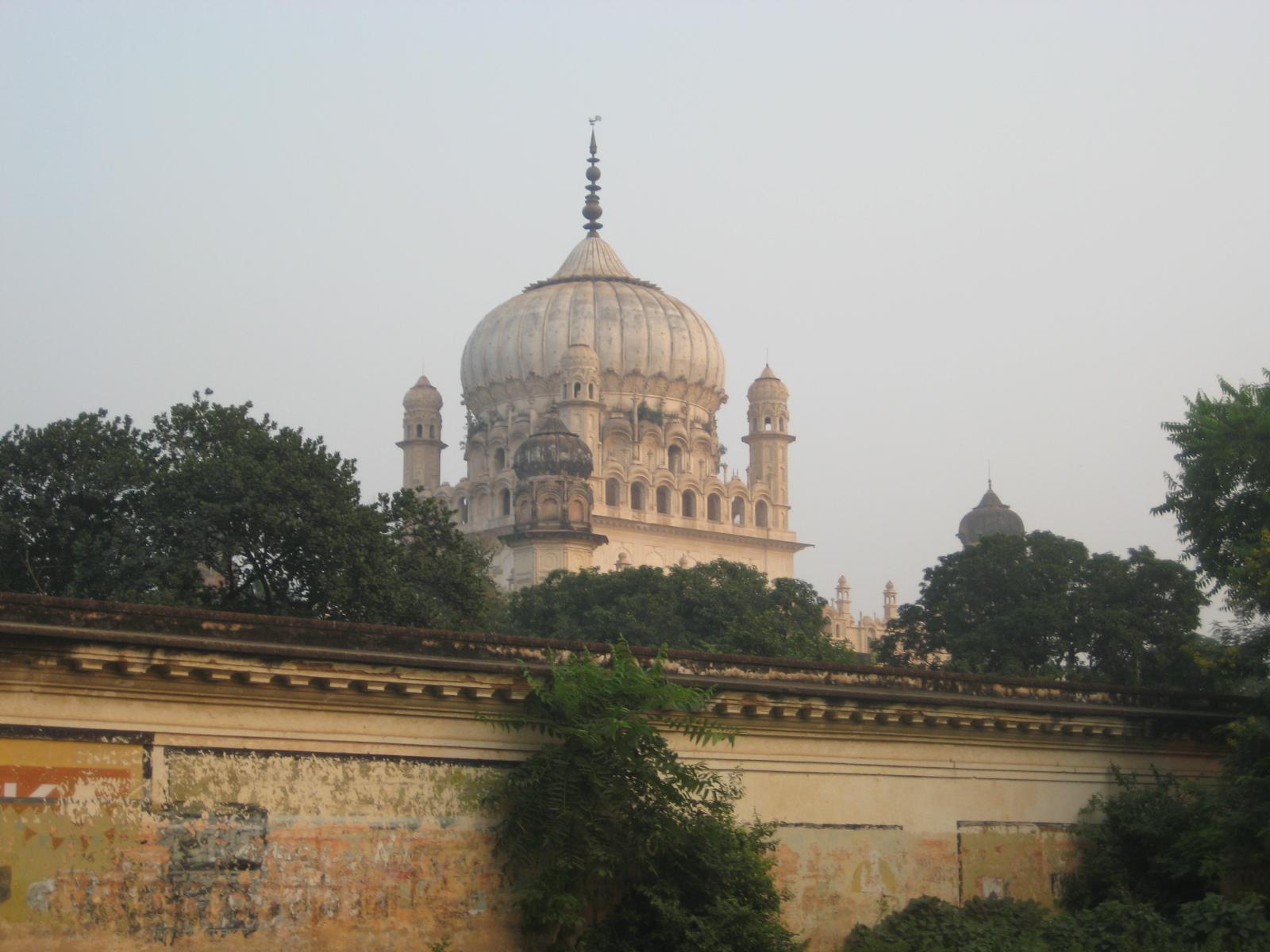 Bahu Begum ka Maqbara
