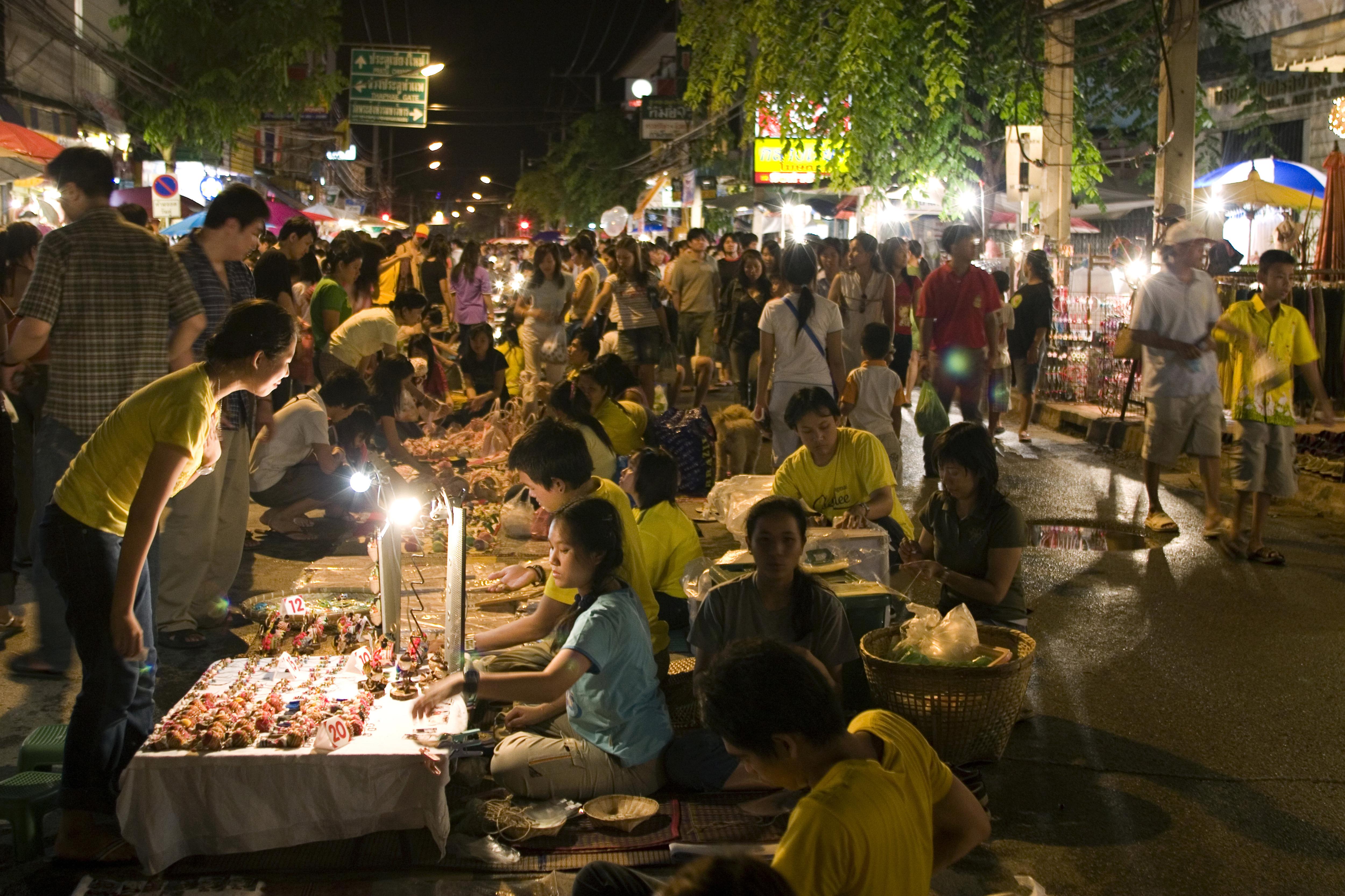 Saturday Walking Street Market