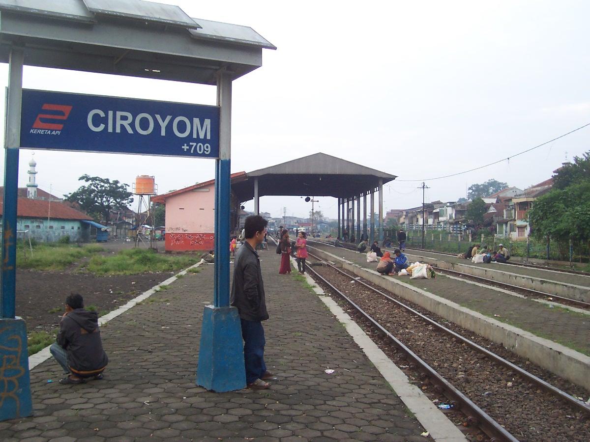 Ciroyom railway