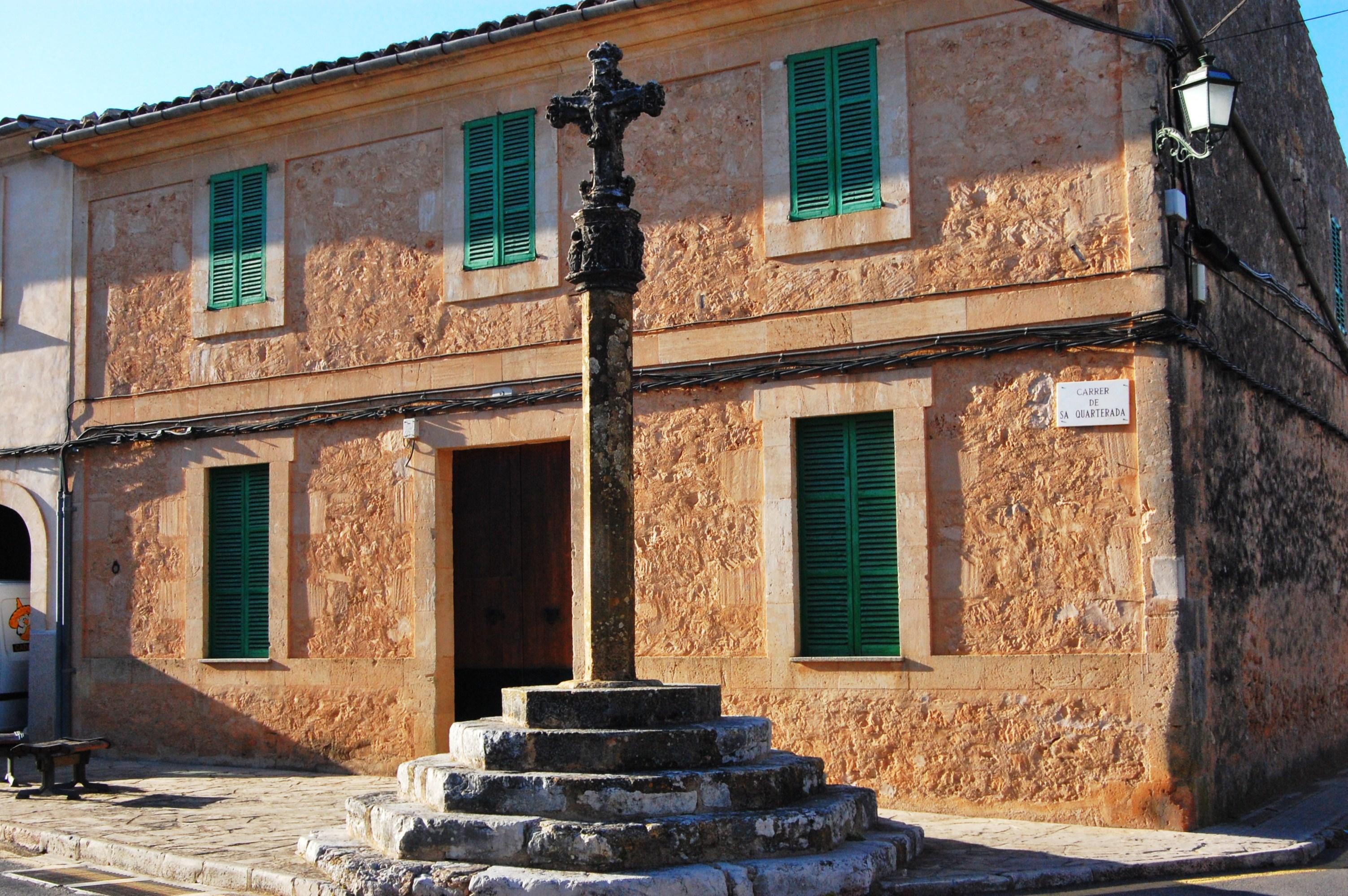 Creu de Can Vico