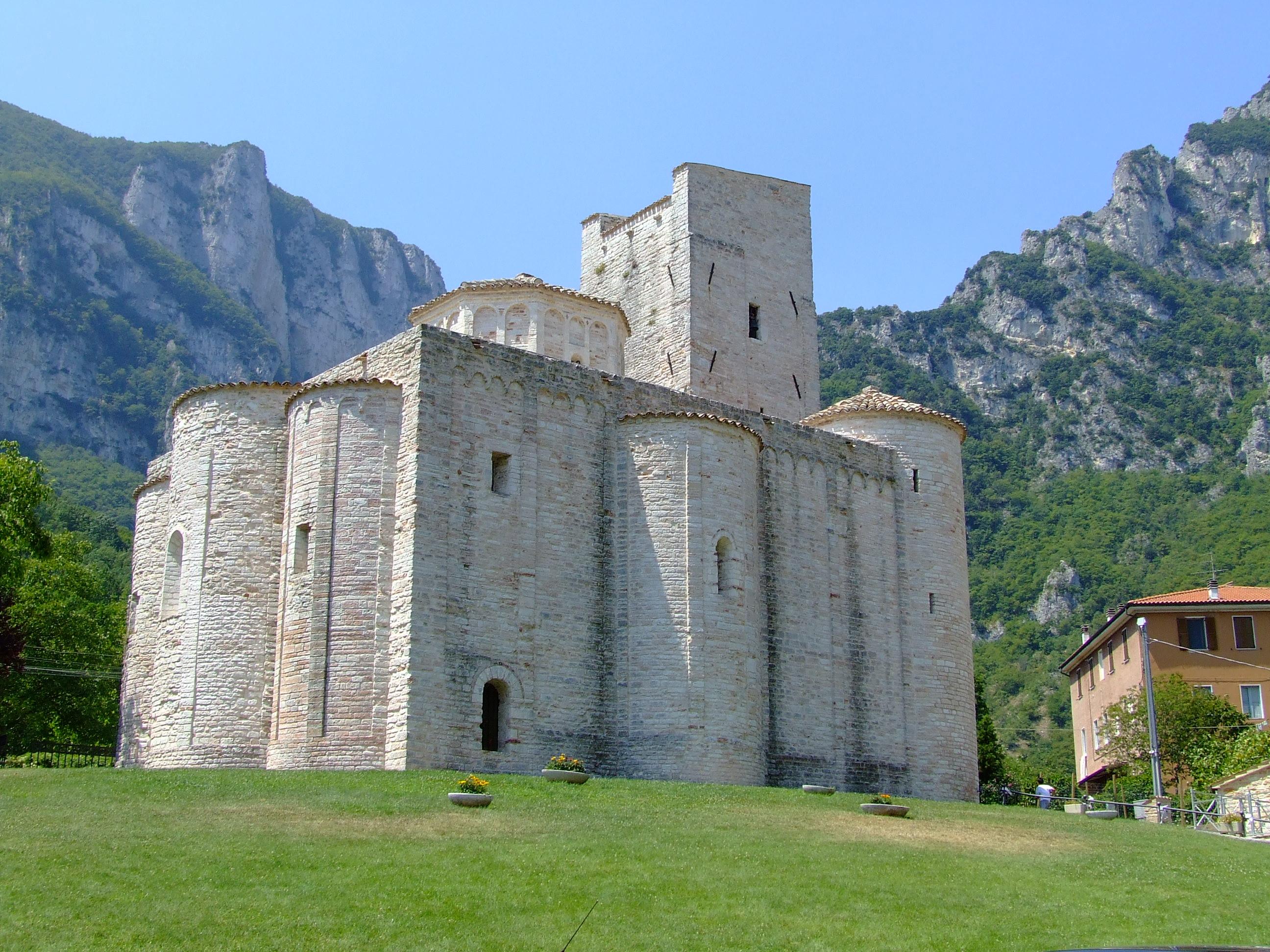 Abbazia di San Vittore alle Chiuse