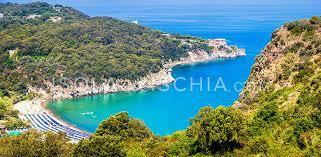 Spiaggia Libera Baia Di San Montano