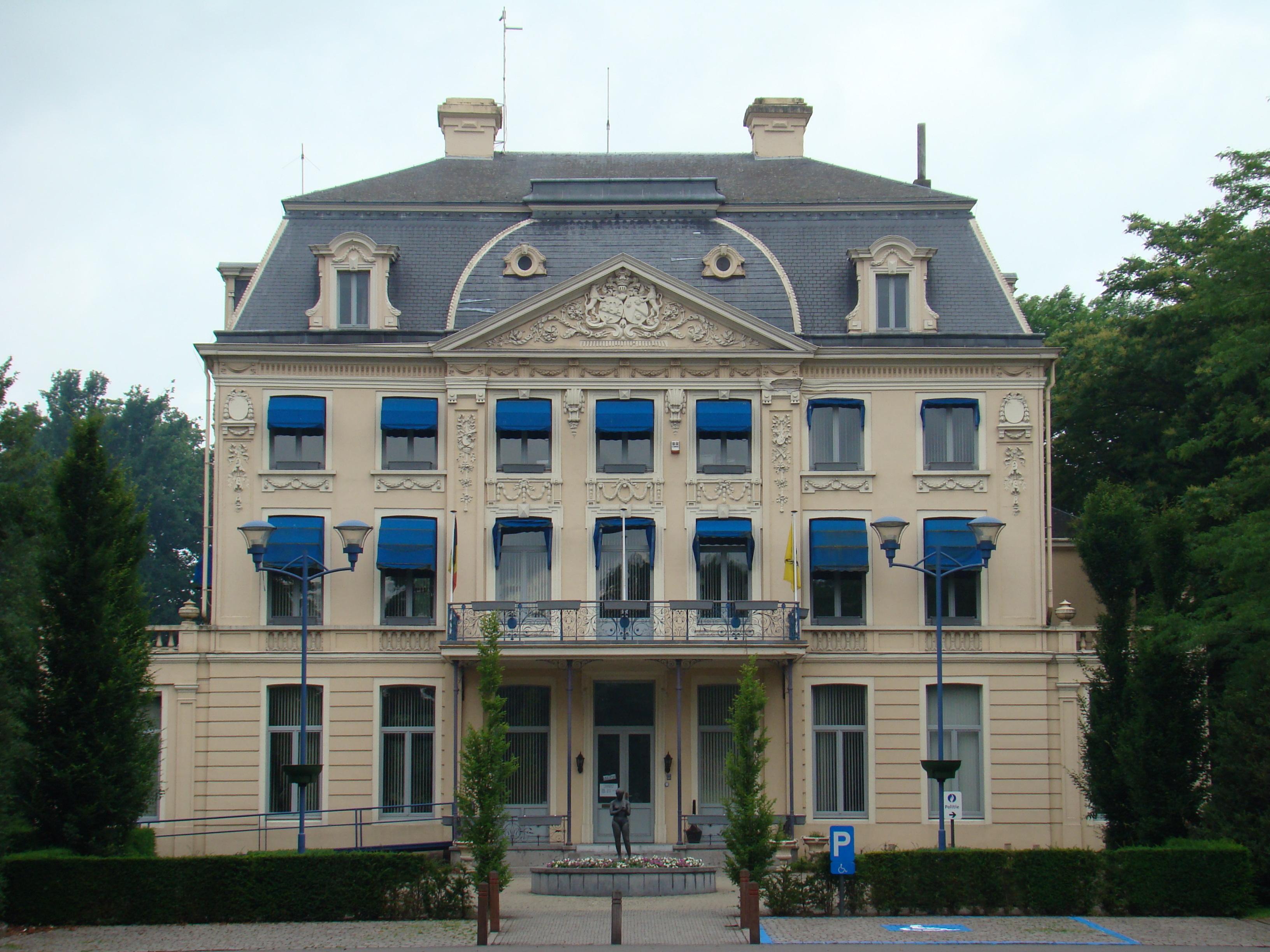 Kasteel Hernieuwenburg