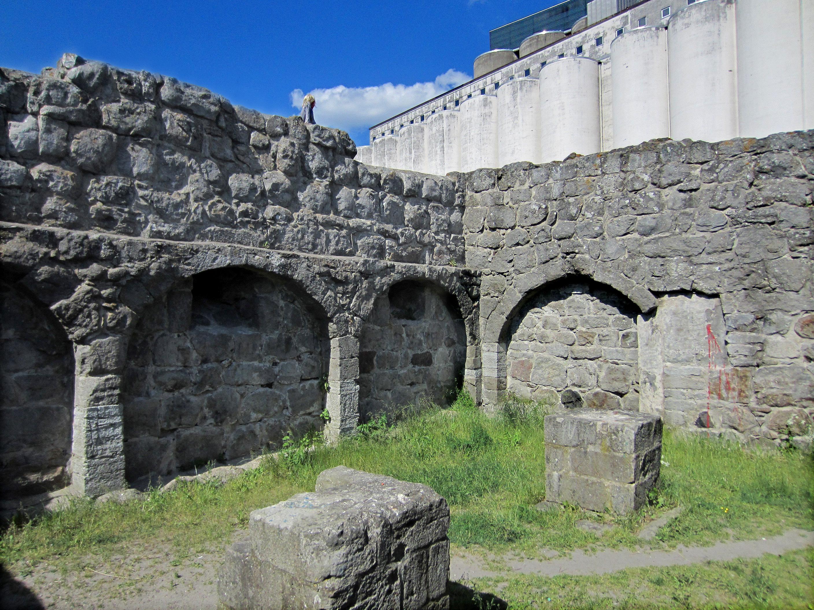 Åhus borg