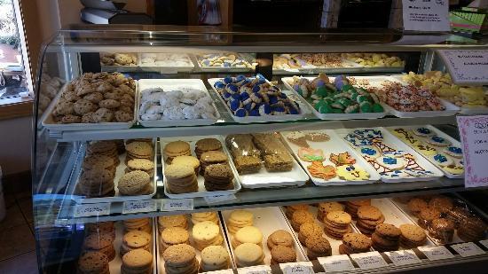 Golden Brown Bakery and Cafe