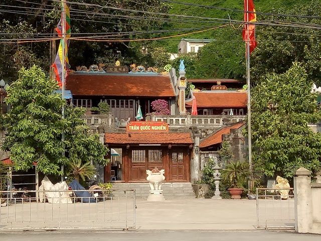 Núi Bài Thơ