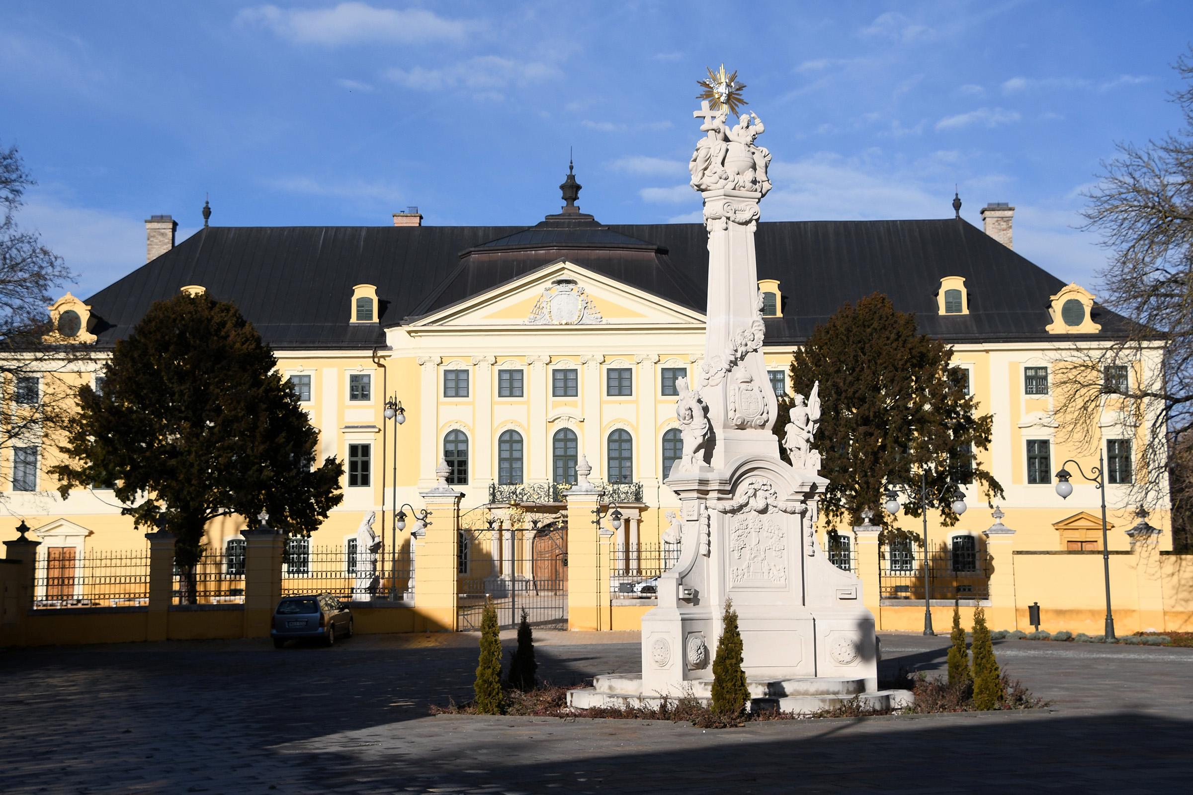 Érseki palota