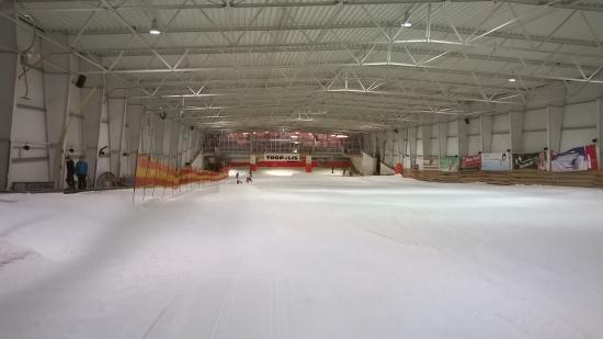 Indoor-Skihalle Snowtropolis