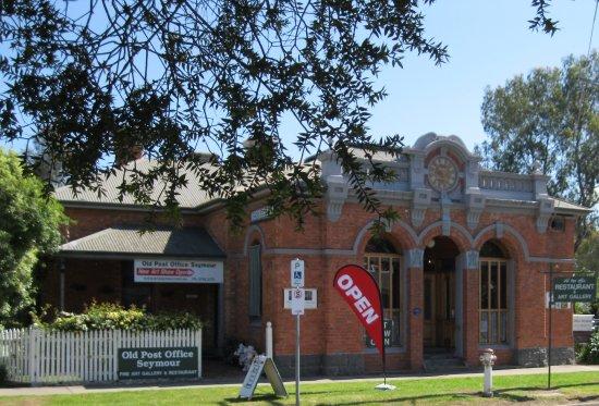 Old Post Office Gallery