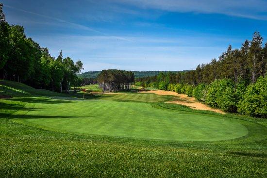 Le Diable Golf Course