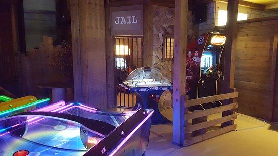 Bowling Rock 'n' Bowl