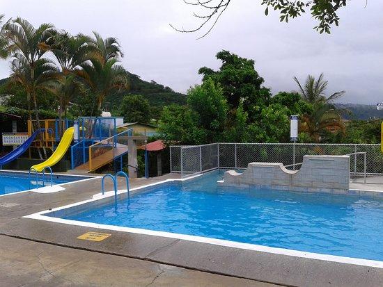 Balneario de Aguas Termales Orosi