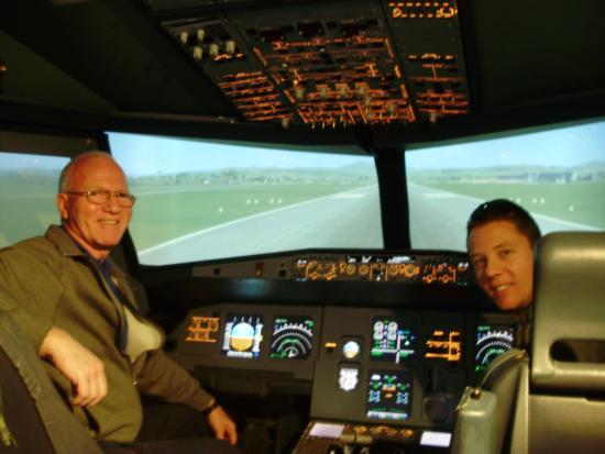 FlyAJetSim Flight Simulator