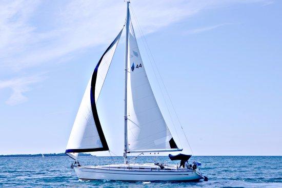 Sailing Day Tours