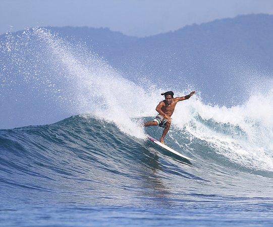 Firman Surflessons & Guiding