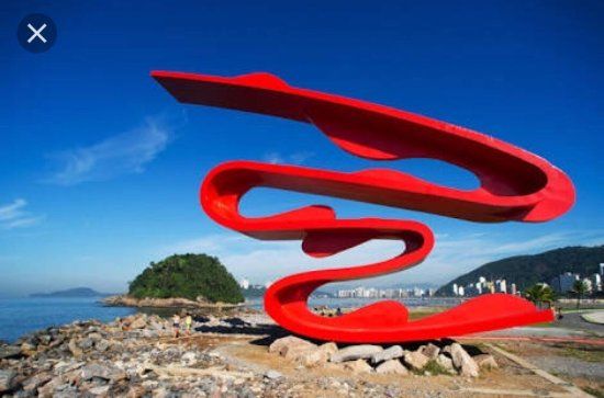 Escultura Tomie Ohtake