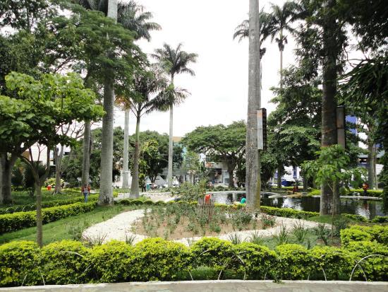 Praca Tancredo Neves