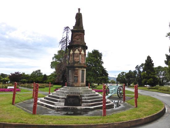 Arawa War Memorial Statue