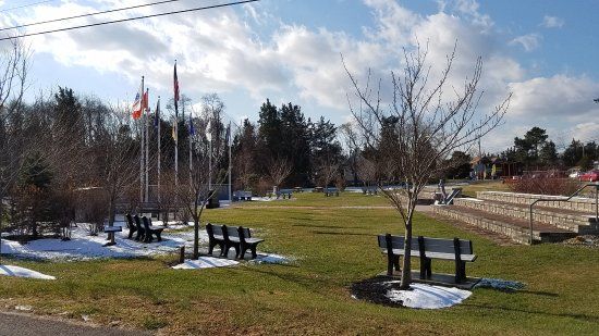 Veterans Memorial Park at Glenn by the Bay