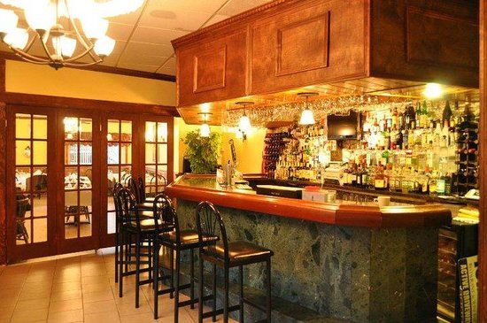 Rini's Restaurant and Wine Bar