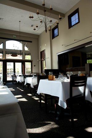 Esin Restaurant & Bar