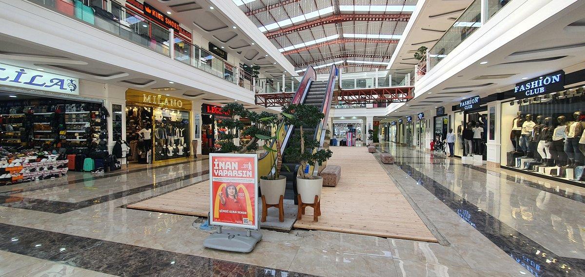 Mall of Side