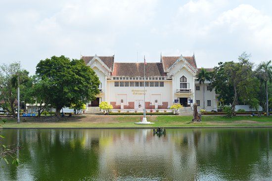 Chao Sam Phraya National Museum
