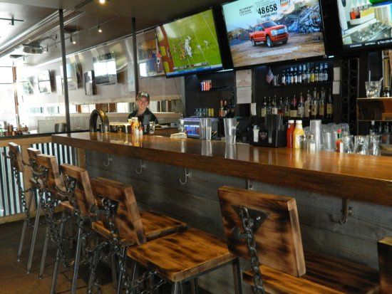 Collie's Sports Bar and Grill