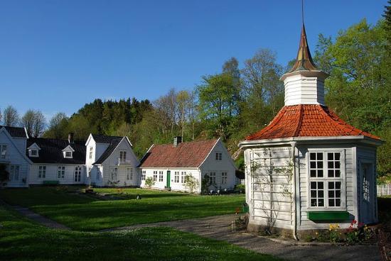Alvoen Country Mansion