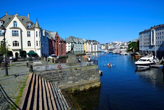 Brosundet i Ålesund