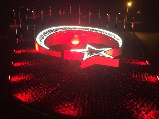 15 Temmuz Sehitler ve Omer Halisdemir Aniti