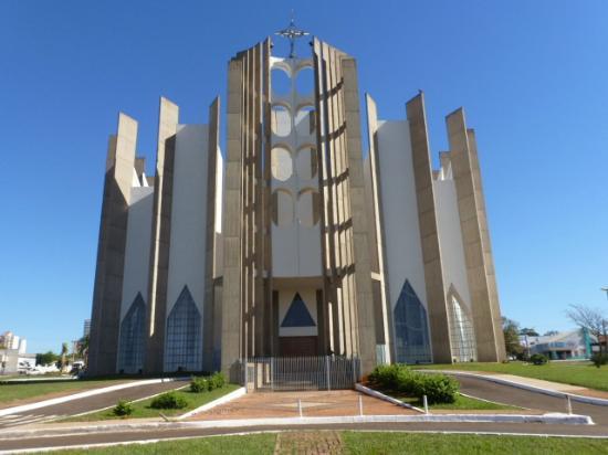 Catedral Diocesana Divino Espírito Santo de Jataí