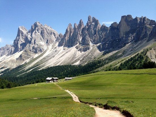 Sentiero Adolf Munkel e l'Alpe di Funes