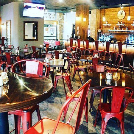 6th Street Restaurant & Sports Bar