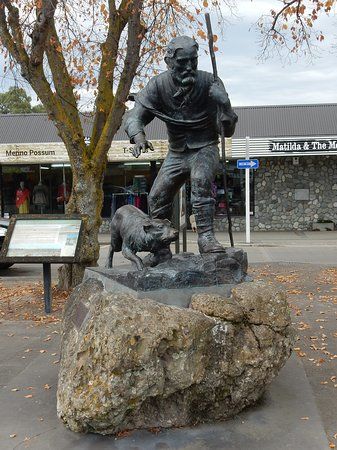 Memorial to James Mackenzie