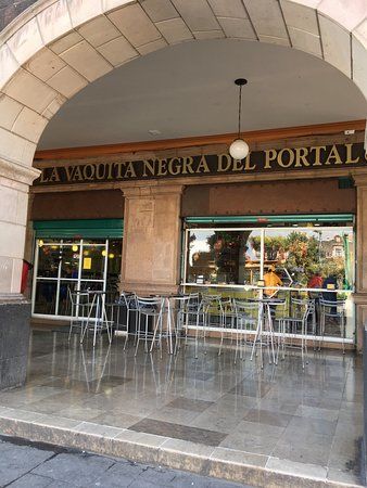 La Vaquita Negra del Portal