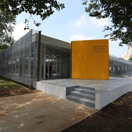 Bilbioteca Pública Monteiro Lobato