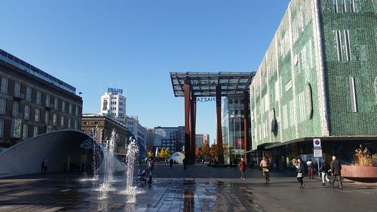 Piazza Center