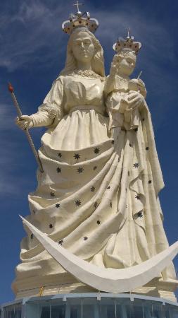 Monumento a la Virgen del Socavon