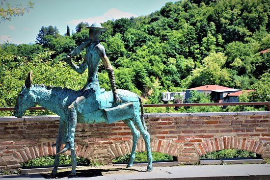 Sculpture "The Doctor on a Donkey"