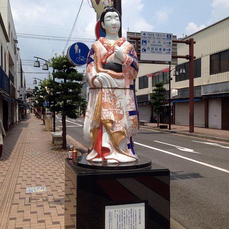 Old Imari Dolls