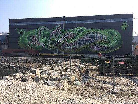 Mural Harbor Legal Wall