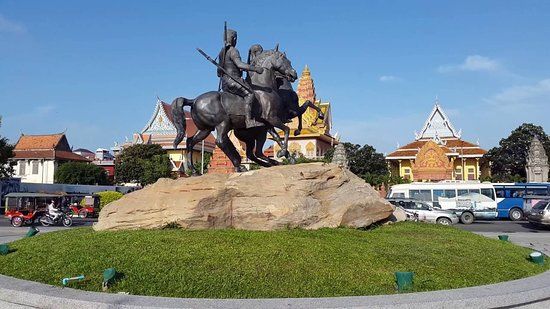 Decho Meas Decho Yat