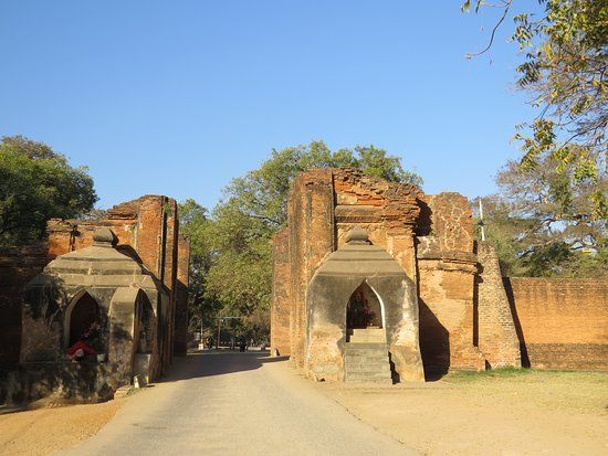 Tharabar Gate