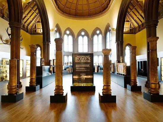 Hunterian Museum and Art Gallery
